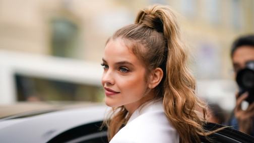 Palvin Barbi arra kér, hogy becsüld meg a tiszta ivóvizet!