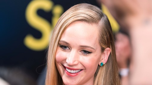 Jennifer Lawrence ruhája a legfurcsább, amit valaha láttunk a vörös szőnyegen
