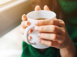 Ez történik a testeddel, ha rendszeresen forró vizet iszol