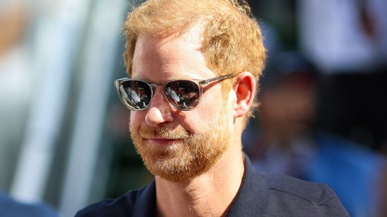 Öt hónap után tért vissza Angliába Harry herceg: megindító, hova vezetett legelső útja