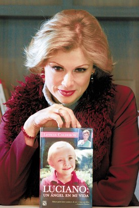 2009-ben jelent meg a Luciano: Un ángel en mi vida című könyve, amelyben Down-szindrómás fia, Luciano történetét és az anyaság kihívásait, örömeit meséli el.