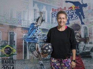 A lány, aki a freestyle fociban tört csúcsra: Szász Kitti négyszeres világbajnok