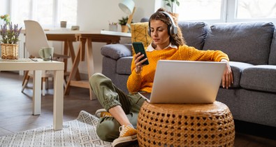 A magyar fiatalok egyre nehezebben hagyják el a mamahotelt — szakértővel beszélgettünk a „Pán Péter generációról”