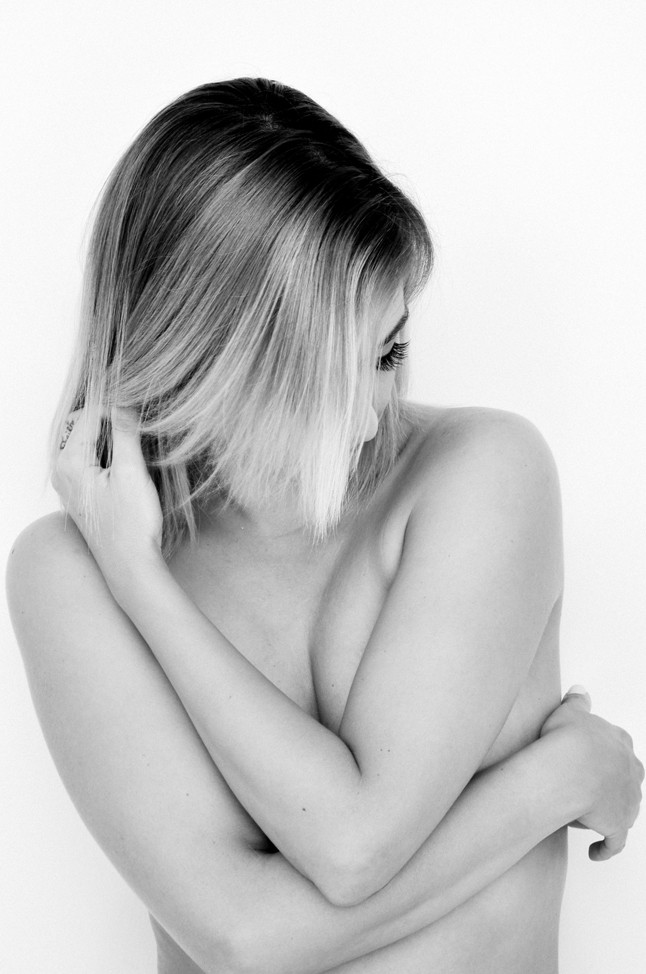 Exkluzív interjú: Lola levetkőzött - testileg és lelkileg egyaránt