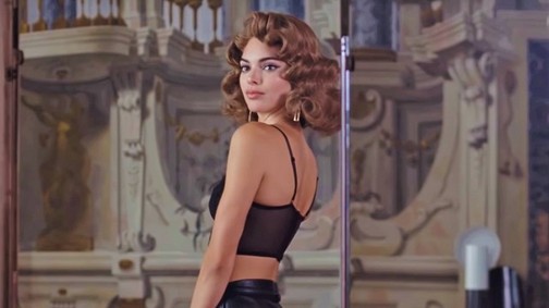 Világhírű sztár szerepel a RESERVED kampányában! Te felismered az ezerarcú szupermodellt?