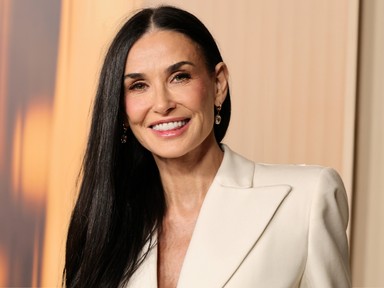 Demi Moore élete ruhájában koronázta meg a cannes-i filmfesztivál nagy fináléját