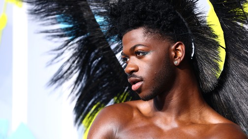 Lil Nas X megidézte a Met gála egyik legemlékezetesebb pillanatát az MTV VMA gálán
