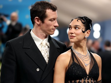 Dua Lipa Chanel meztelenruhája volt a Met-gála legszebb darabja, a lélegzetünk is eláll tőle