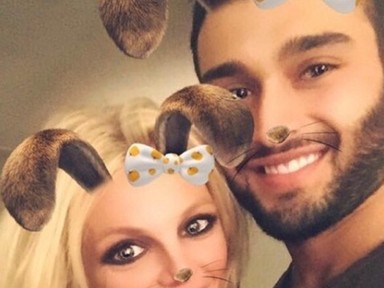 Britney és 23 éves pasija egy újabb szuper izmos képpel ünneplik évfordulójukat
