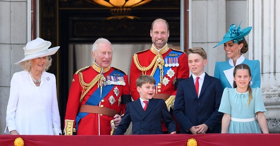 Újabb babával bővül a királyi család, gyönyörű fotóval tudatták a kicsi érkezését