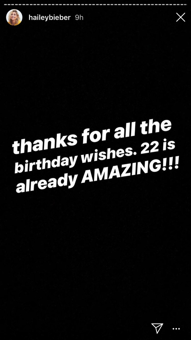 Justin Bieber úgy ünnepelte a felesége, Hailey Baldwin szülinapját, hogy egy tortát nyomott a képébe