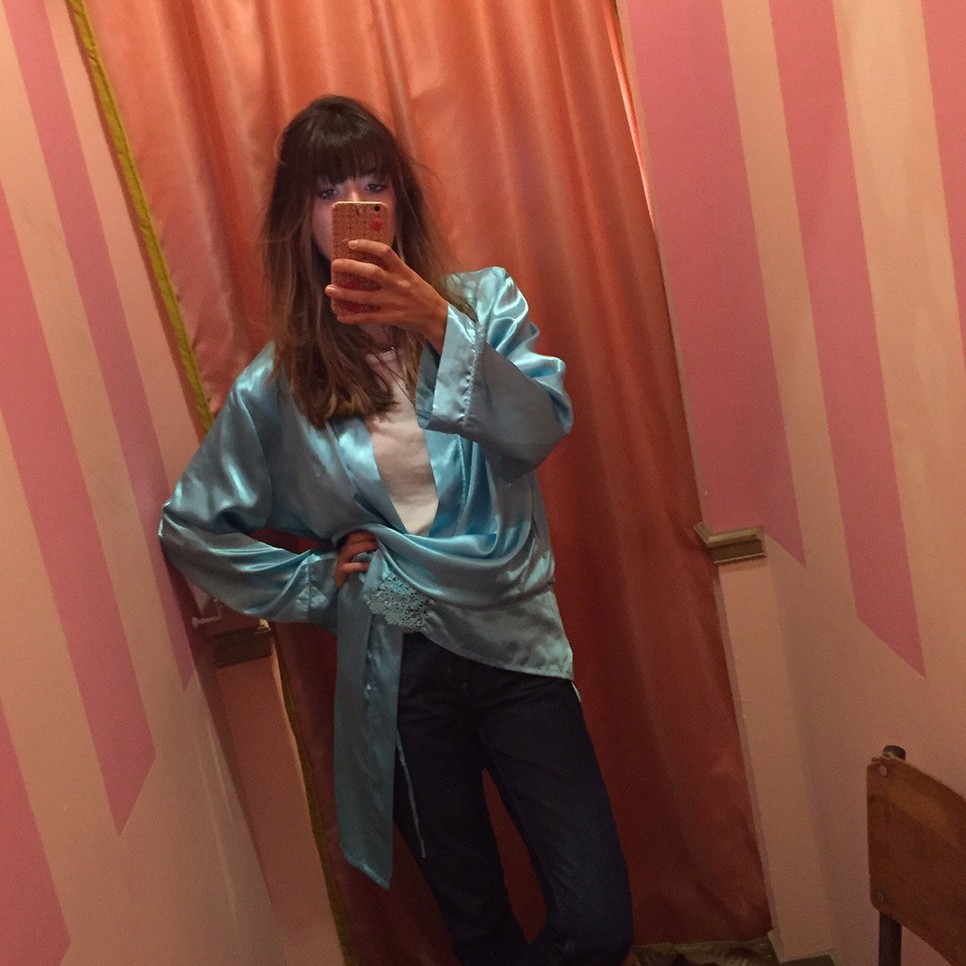 louise follain, instagram, párizs, vintázs, vintage, használt ruha, jane birkin, vintage bolt, bolhapiac