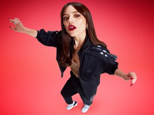 Jenna Ortega, Keller Adél, Ómolnár Nelli és Whisper Ton az Adidas streetstyle kampányában