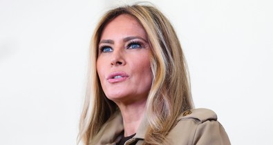 Melania Trump csak úgy vonzotta a tekinteteket, nem akármiben jelent meg Donald Trump felesége