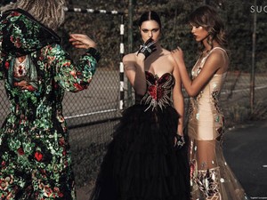 HOLY Jesus! Lehet most ebből a kollekcióból fog választani valamelyik világsztár?