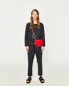 Fekete kezeslábas ZARA 8995 Ft- zara.com