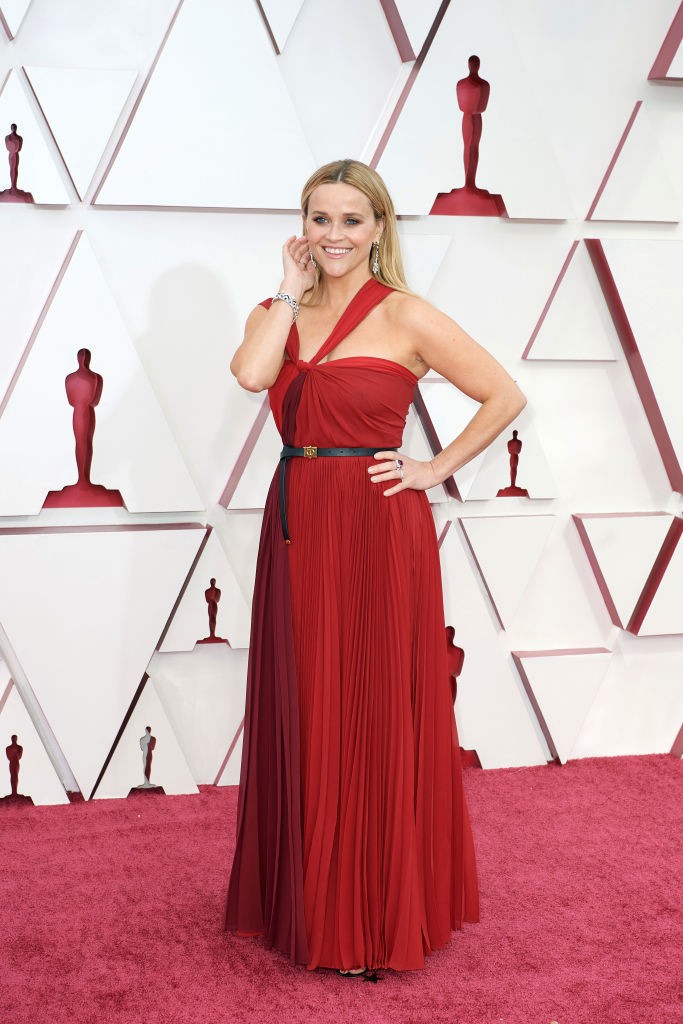 Reese Witherspoon a vörös szőnyegek csodája, amivel újra és újra megajándékoznak bennünket