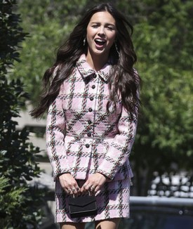  Kockák: az énekesnő imádj a kockás holmikat, nem véletlen, hogy az amerikai elnökhöz is egy kockás kosztümben érkezett