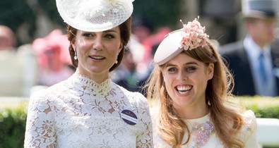 Végtelenül kínos videó terjed Katalin hercegnéről és Beatrix hercegnőről, még nézni is fáj