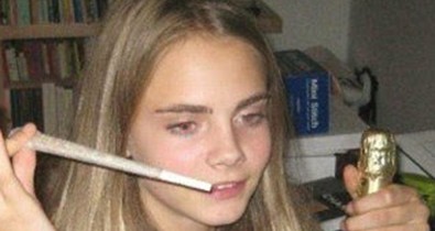 16 évesen már füvezett a topmodell, van bizonyíték is