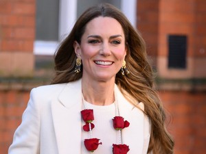 Katalin hercegnét ritkán látni így, mezítláb perdült táncra Vilmos herceg felesége