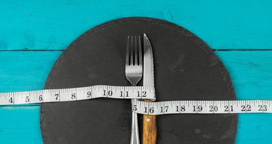 Szégyelled magad evés közben? Lehet, hogy téged is mandula anyuka nevelt!