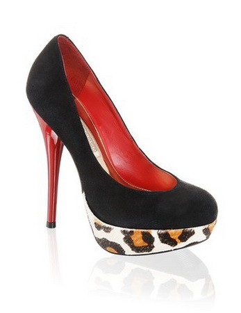 23 990 Ft helyett a GLAMOUR & Humanic shoppingpartin 19 190 FT