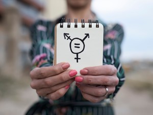 Hogyan értelmezi az asztrológia a transzszexualitást?