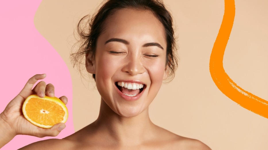 C-vitaminnal késleltethetjük a ráncok megjelenését, halványítja pigmentfoltokat, a pattanások után maradt foltokat, segítségével a bőrünk ragyogó és egységes lesz.