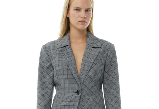 Dua Lipa rég elfeledett ruhadarabot hozott vissza: igen, ez komoly!