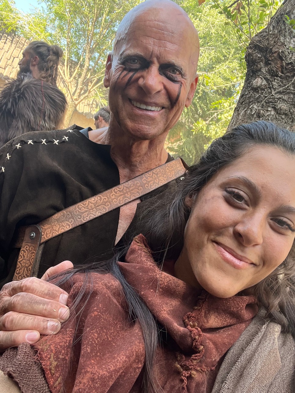 Kívés Kinga kaszkadőrökként édesapjával, munka közben