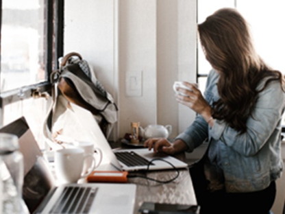 Egy nem mindennapi programozó édesanya története: Így lettem újszülött mellett informatikus