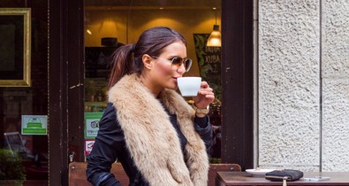 A szépségkirálynő kedvenc színe a télben