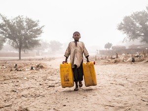 Víz világnapja: napi 700 gyerek hal meg a szennyezett víz miatt