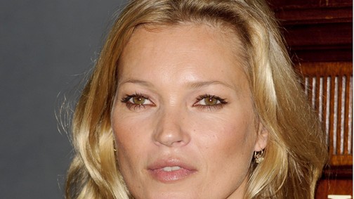 Hugh Hefner szerint ˝természetes˝, hogy Kate Moss szerepel a Playboy jubileumi címlapján