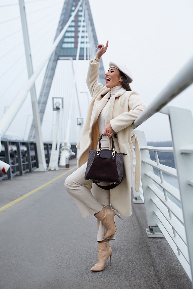 Megyeri Csilla ma csodaszép fehér szettben hódítja meg a várost