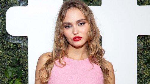 The Weeknd és Lily-Rose Depp Hollywood legmocskosabb szerelmi sztorijában játszanak együtt