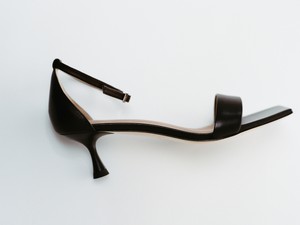 A stílus találkozik a csendes eleganciával a KAZAR Studio kollekciójában