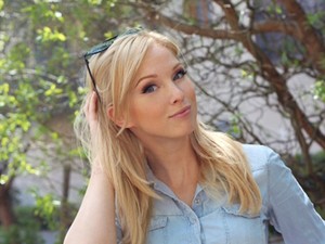 Sikkes szettel búcsúzik a sminkmester