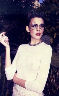 Adina a D magazinban