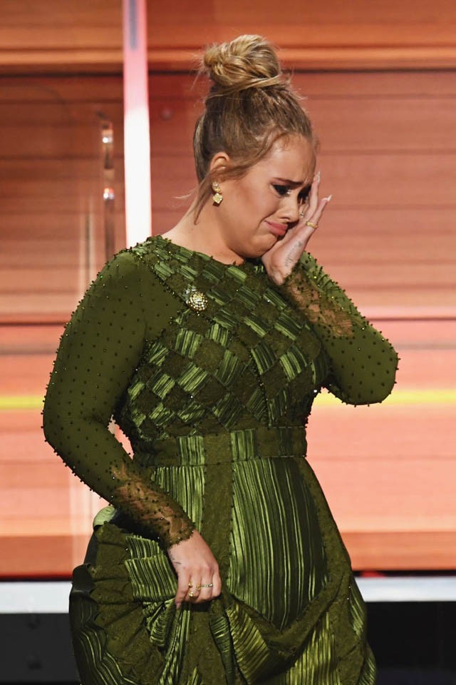 Adele Grammy sír