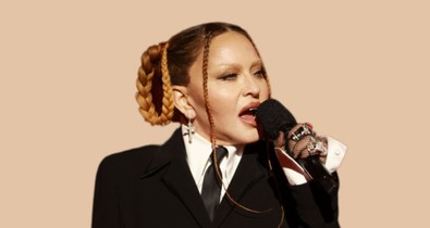 Hoppá! Így néz ki a 66 éves Madonna filter és tökéletes póz nélkül