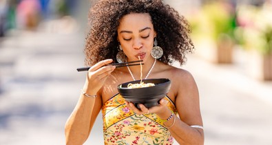 Ezekben az ételekben több cukor van, mint gondolnád: egészségesnek hiszed őket, pedig nem is azok