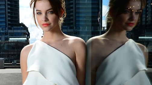 Palvin Barbara Ausztráliából érkezik a GLAMOUR gálájára