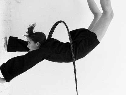 A valóság és a fikció egy kortárs dokumítoszban ölt - Eke Angéla személyes élettörténete alapján Závada Péter írt a mono előadást