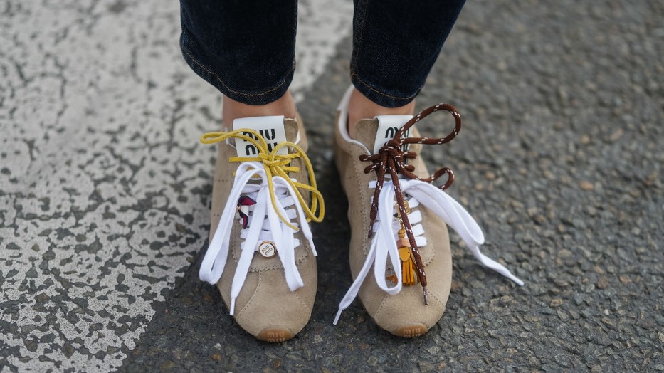 Csapj le 2025 legmenőbb sneaker trendjeire most kedvezményesen!