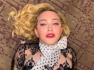 Madonna rajongói kiakadtak a sztár fenékimplantátumán