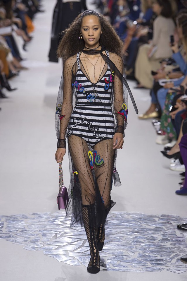 Hol vannak a nagy női művészek? A Dior újra kiáll a nők jogai mellett