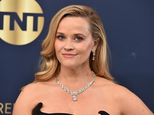 Hagyd csak Reese Witherspoonra, hogy beragyogja stílusosságával a vörös szőnyeget