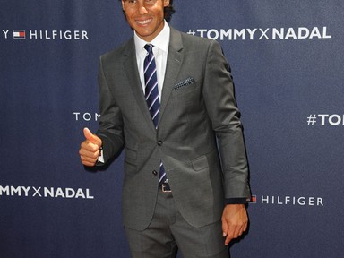 A hét legstílusosabb pasija felöltözve se rossz